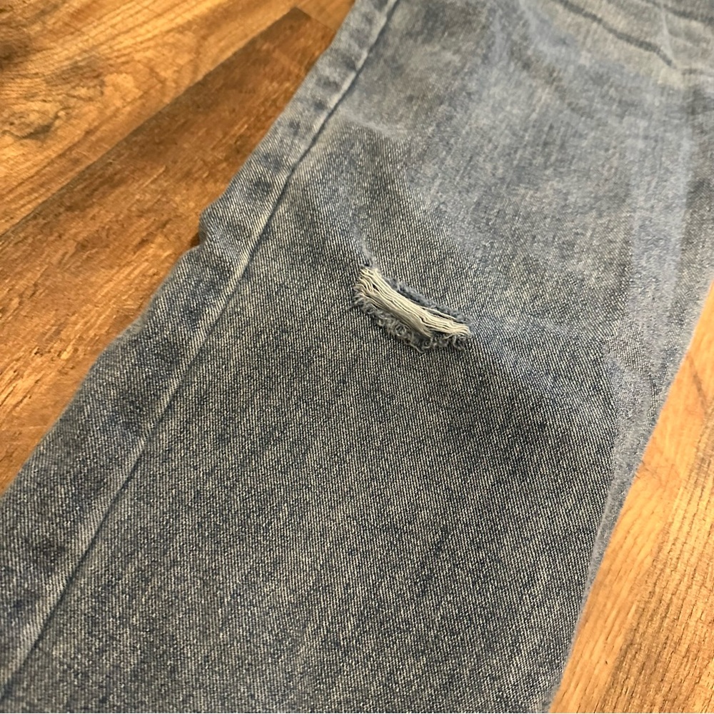Wishlist Straight Leg Distressed Jeans sz Large - Picture 8 of 8